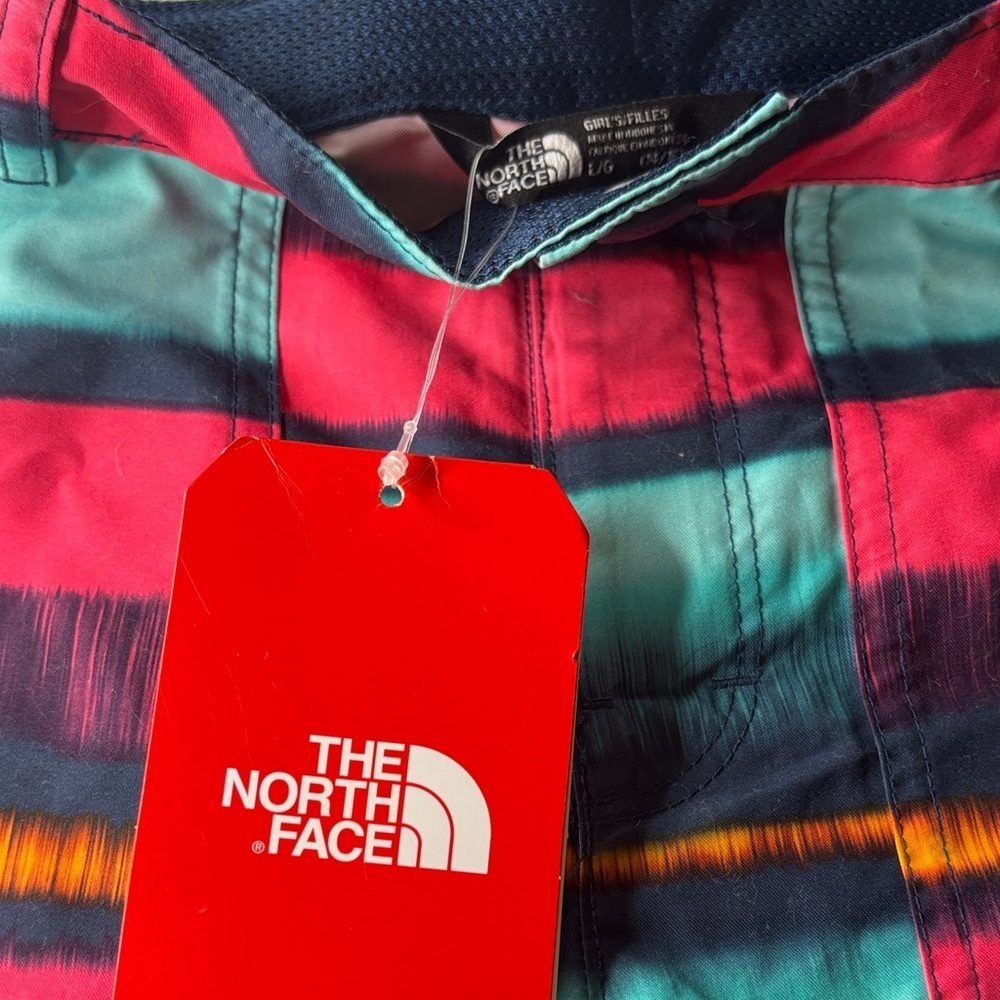 The North Face flashdry Striped Shorts - Picture 2 of 7